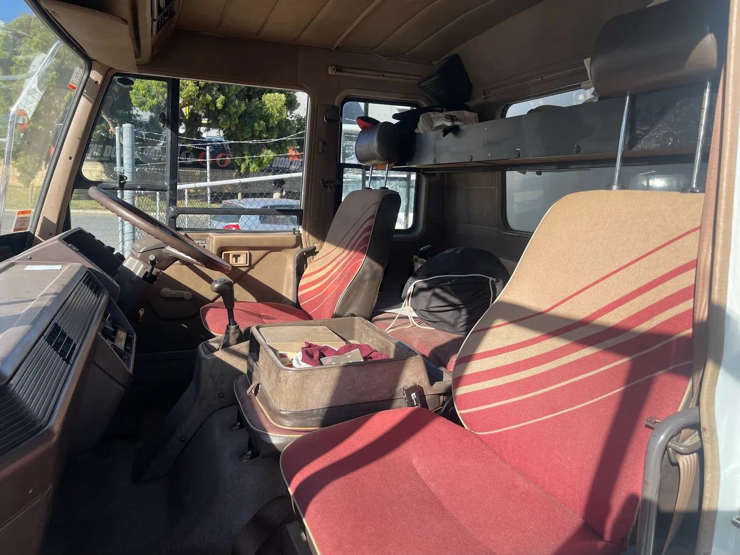 
								1989 Fuso Fighter full									