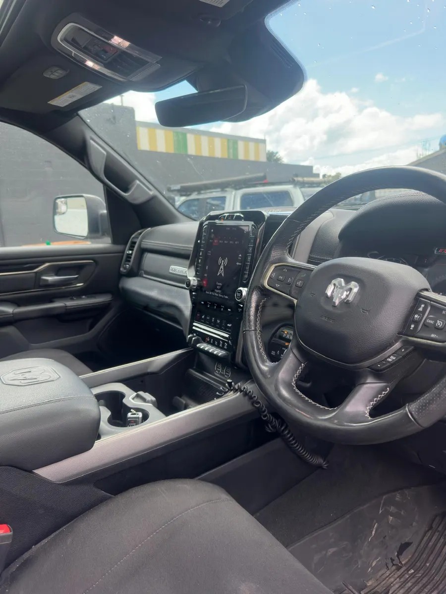 
								2020 RAM 1500 Rebel full									