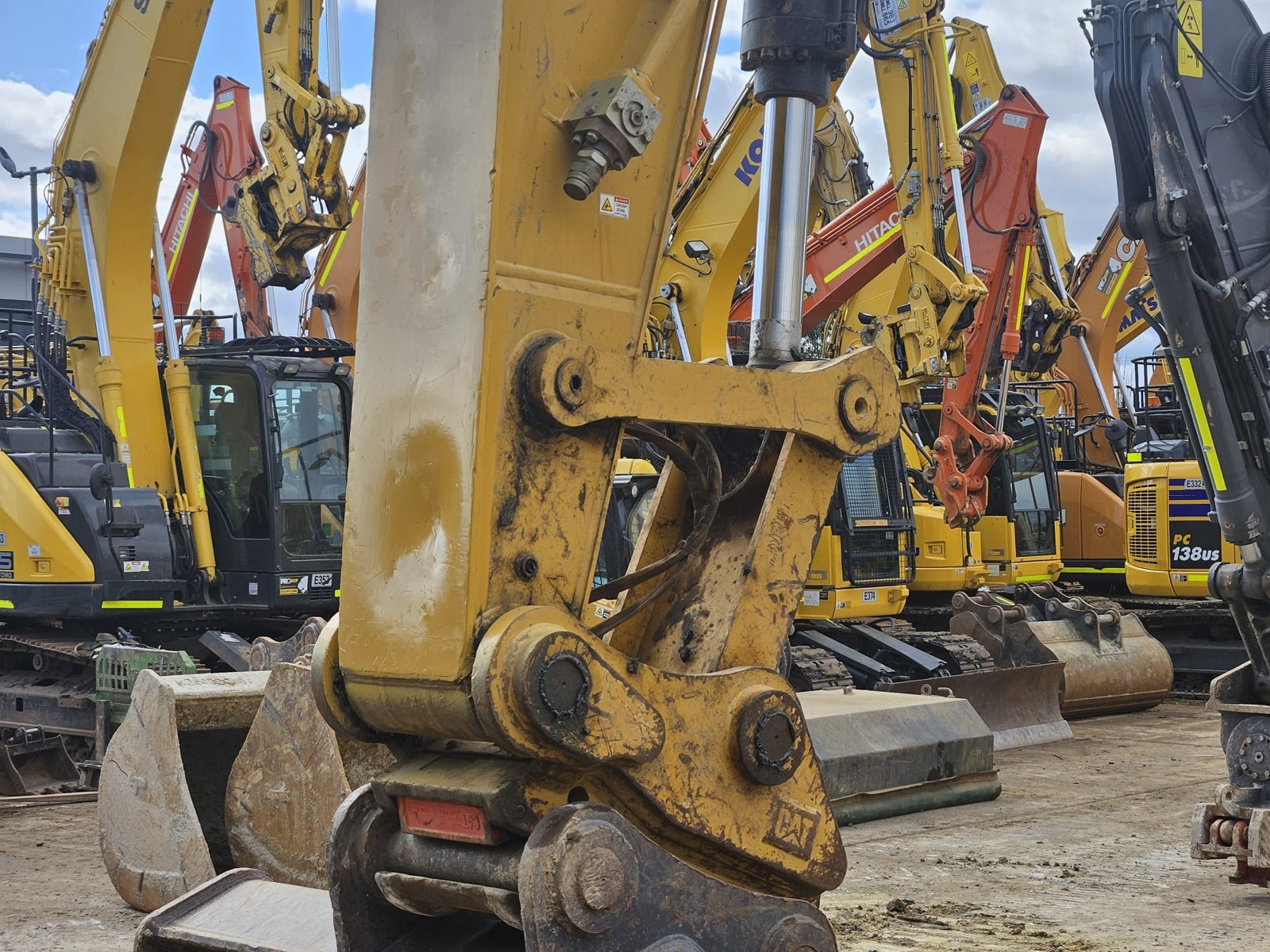 
								2019 Caterpillar 335FL 38T Excavator full									