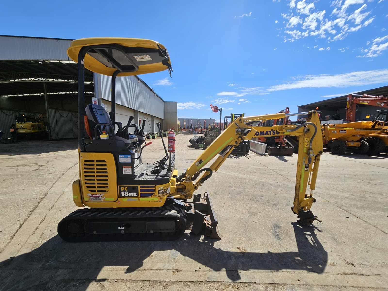 
								2022 Komatsu PC18MR-3 1.8T Excavator full									