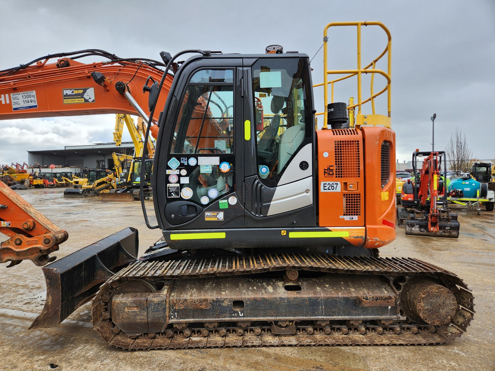 
								2020 Hitachi ZX135US-5B 15T Excavator full									