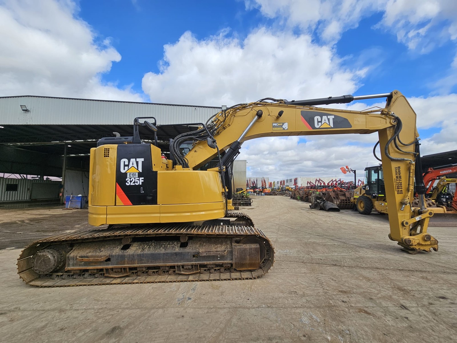 
								2017 Caterpillar 325FL 25T Excavator full									