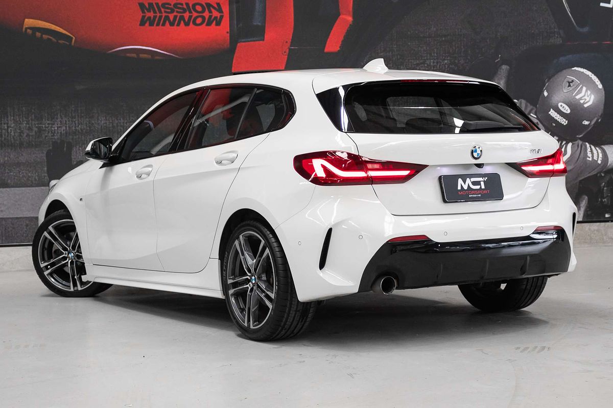
								2021 BMW 1 Series 118i M Sport full									