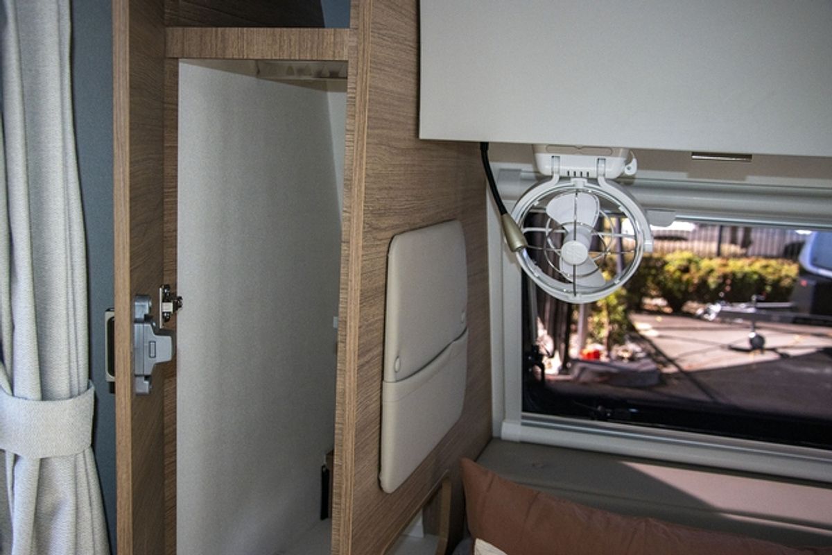 
								2026 Jayco Silverline Caravan 25.78-6.OB.SL-MY26 full									