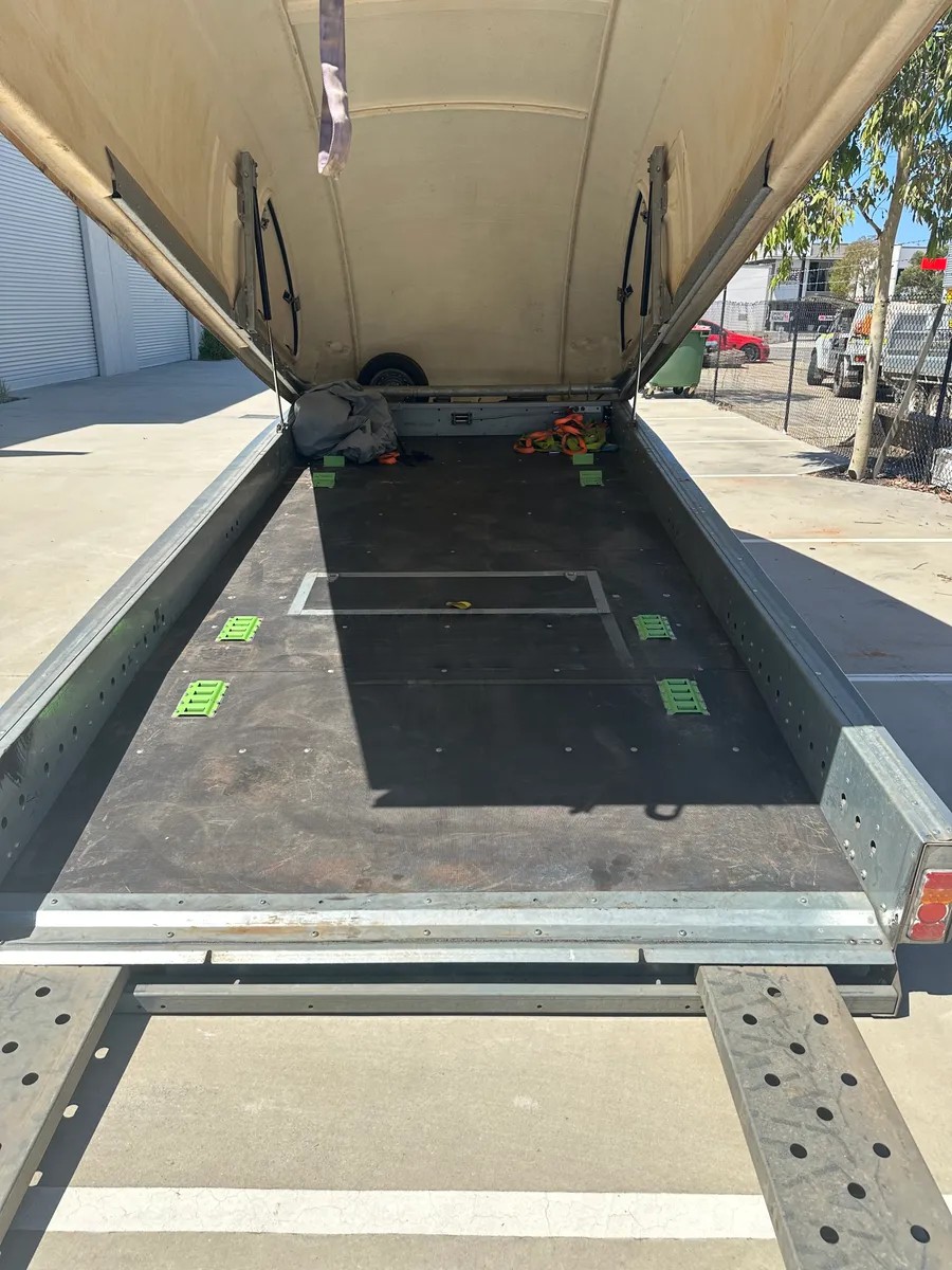 
								2017 Woodford Enclosed Trailer full									