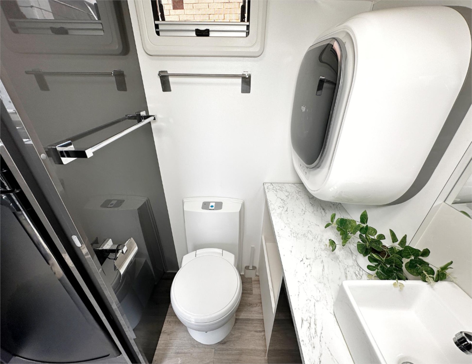 
								2021 JB Dreamline Caravan 20.6 Ft full									