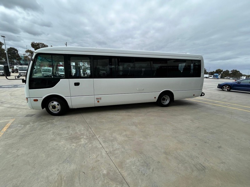 
								2019 Mitsubishi Fuso Rosa 25 Seat Mini Coach full									