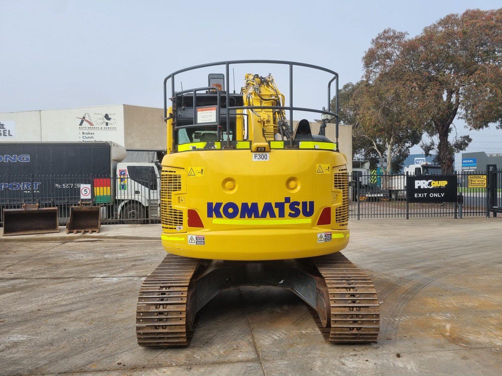 
								2021 Komatsu PC138US-11 15T Excavator full									