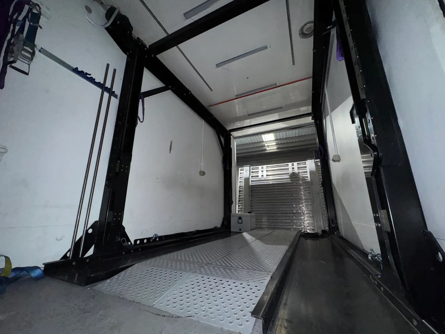 
								2011 DAF FAS 75 Pantech full									