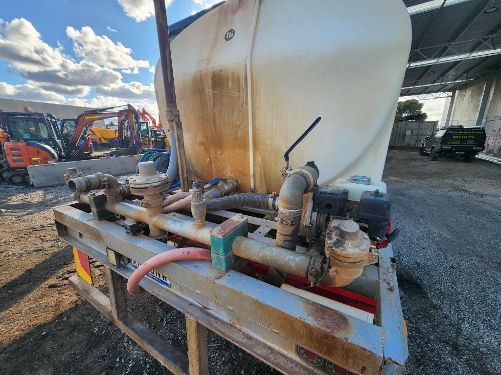 
								2008 Kenworth T358 6×4 Water Truck full									