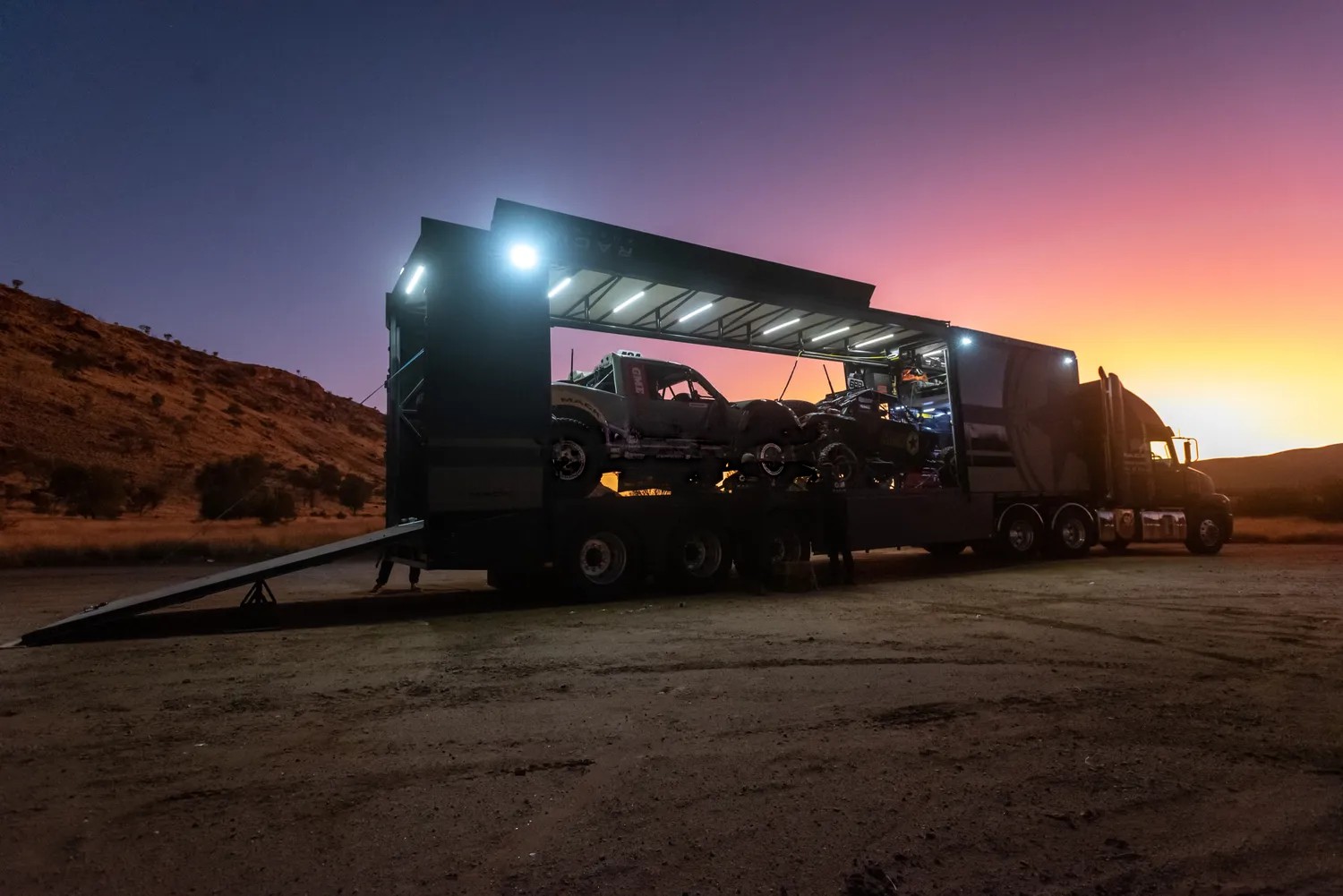 
								2020 Mack Anthem CMM and Trailer Package full									