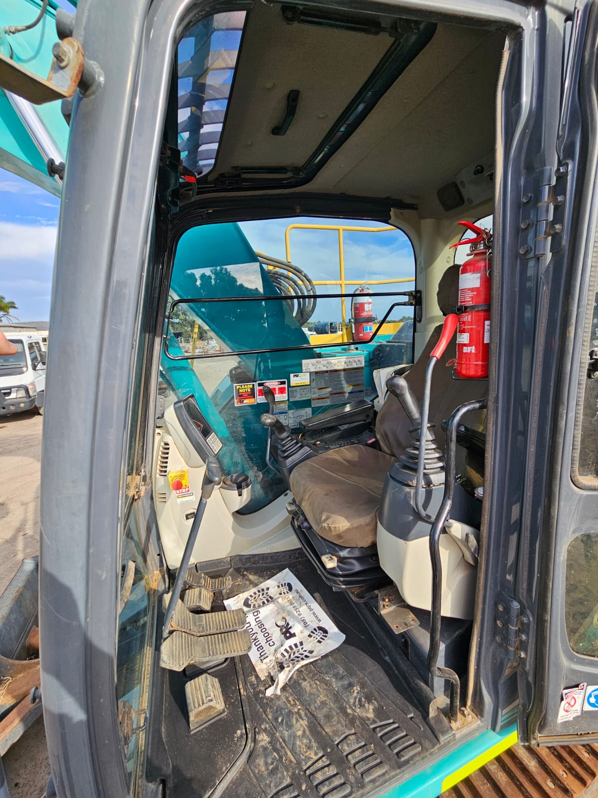 
								2018 Kobelco SK135SR LC 15T Excavator full									