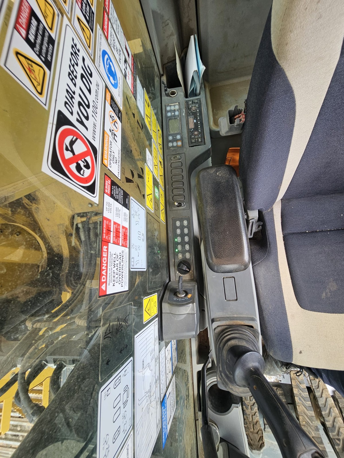 
								2019 Caterpillar 335FL 38T Excavator full									