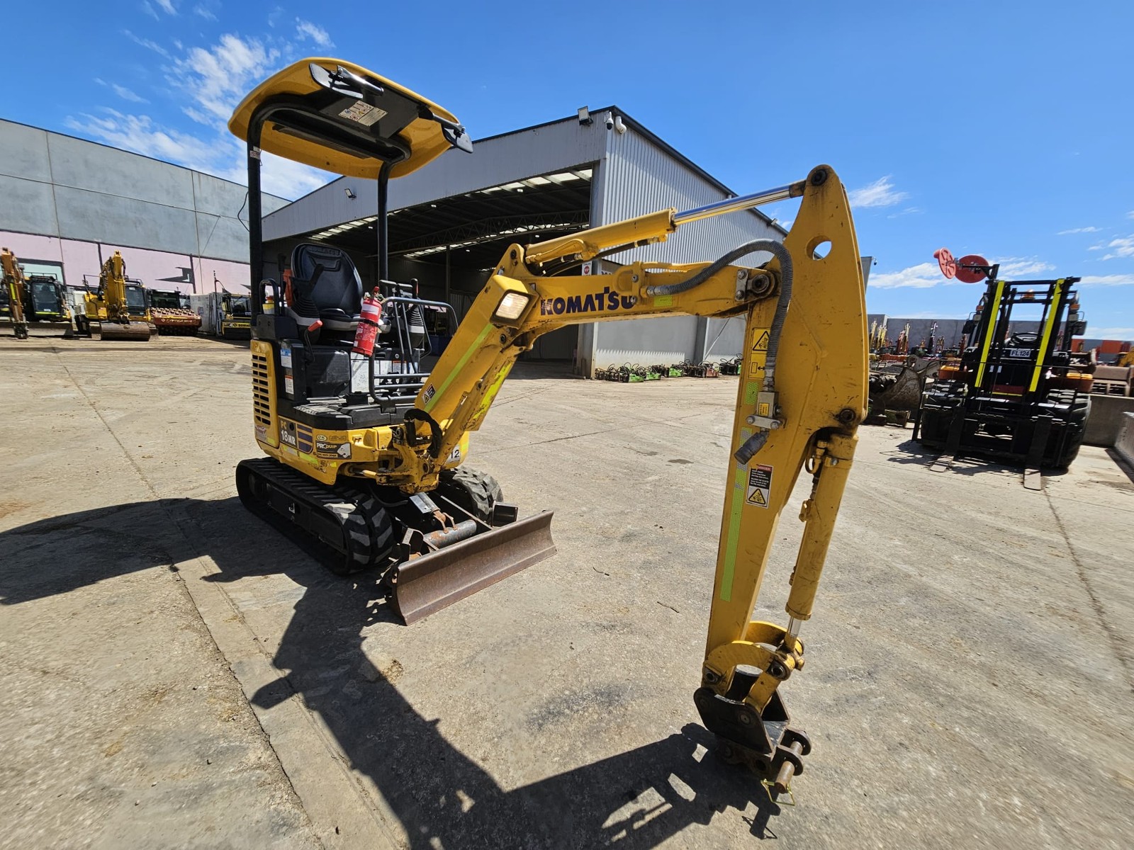 
								2022 Komatsu PC18MR-3 1.8T Excavator full									