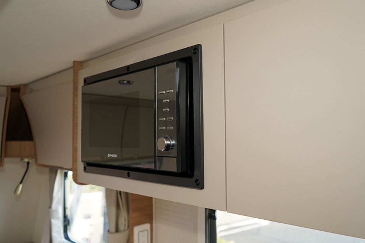 
								2026 Jayco Silverline Caravan 21.65-3.OB.SL-MY26 full									