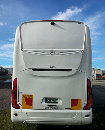 
								2020 Mercedes Benz 0500RF automatic 48 passenger toilet and wheelchair lift equipped coach full									