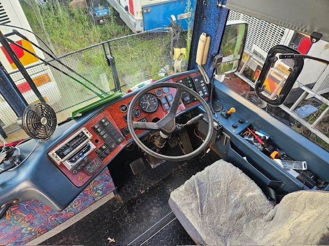 
								2003 Autobus Hi Deck 14.5m 64 passenger toilet equipped charter coach full									