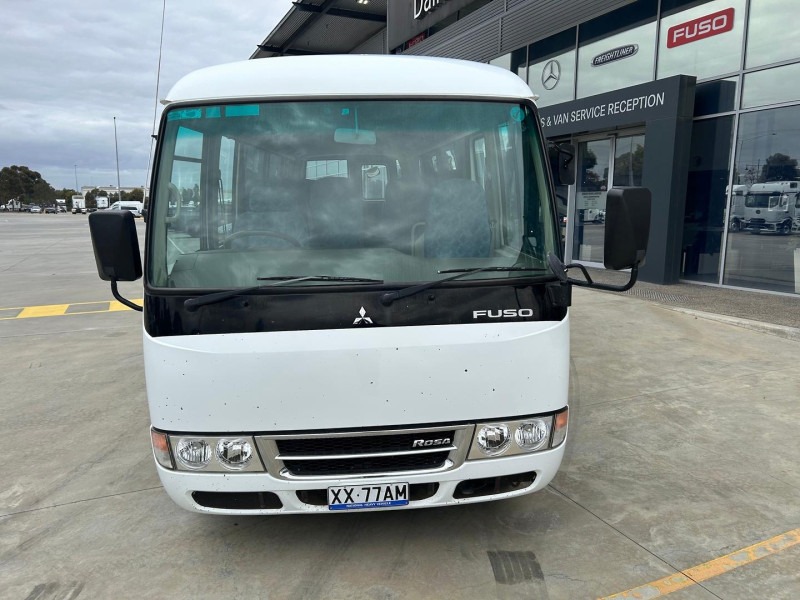 
								2019 Mitsubishi Fuso Rosa 25 Seat Mini Coach full									