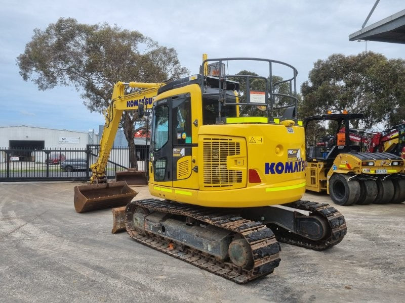 
								2021 Komatsu PC138US-11 15T Excavator full									