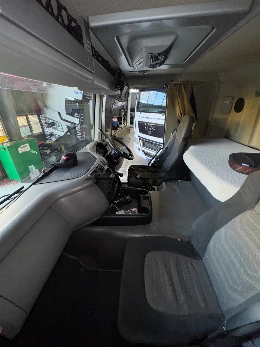 
								2011 DAF FAS 75 Pantech full									