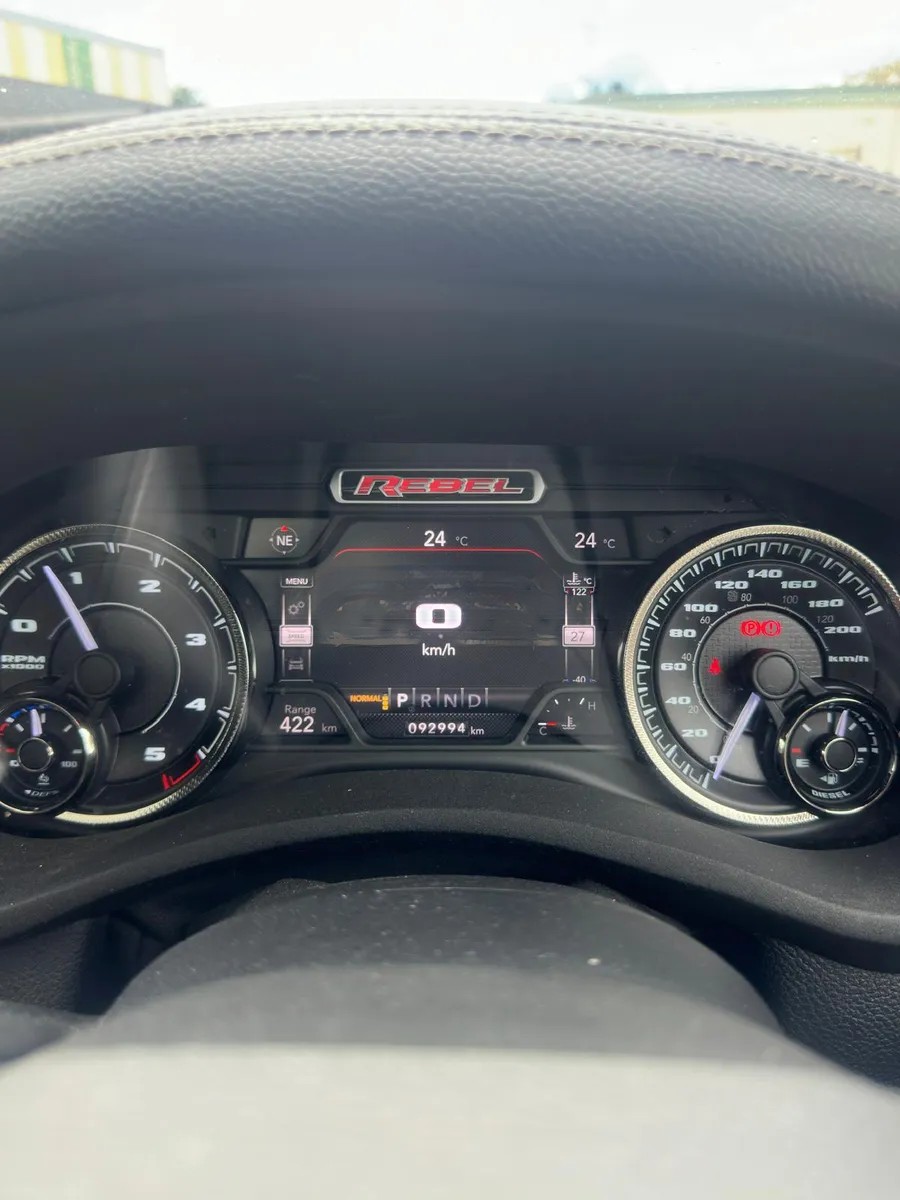 
								2020 RAM 1500 Rebel full									
