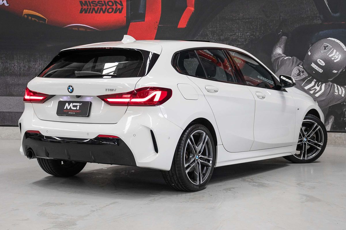
								2021 BMW 1 Series 118i M Sport full									