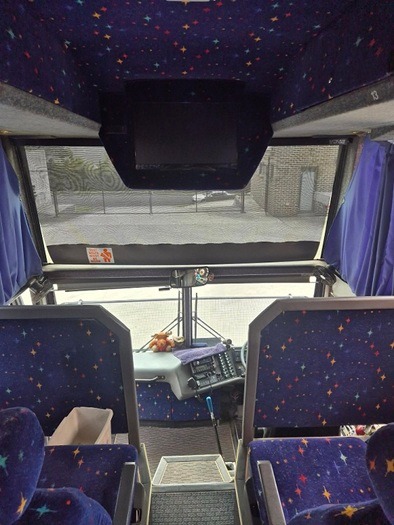 
								1998 Autobus Hi Deck 13.5, manual 54 passenger lap sash seat belted and toilet equipped coach full									