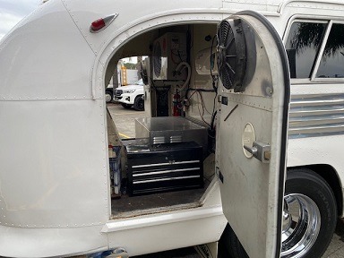 
								1957 Flxible Clipper 14 passenger Limousine full									