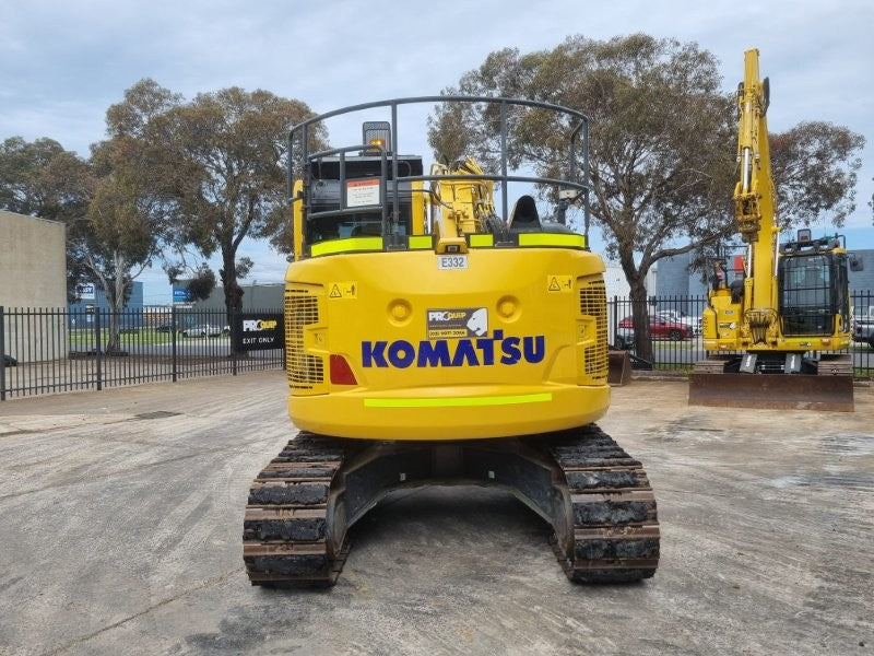 
								2021 Komatsu PC138US-11 15T Excavator full									