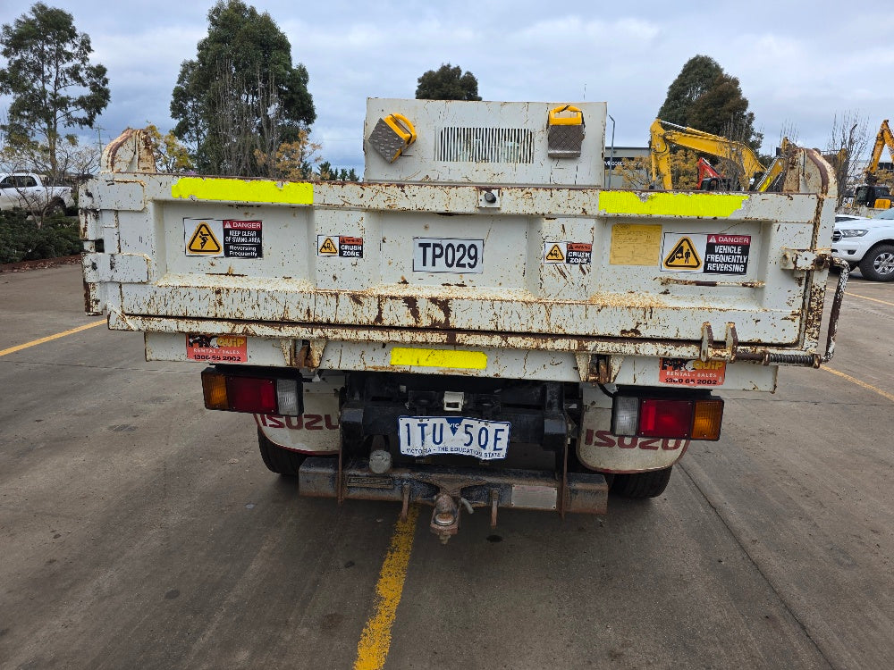 
								2021 Isuzu NMR45-150 Tipper full									