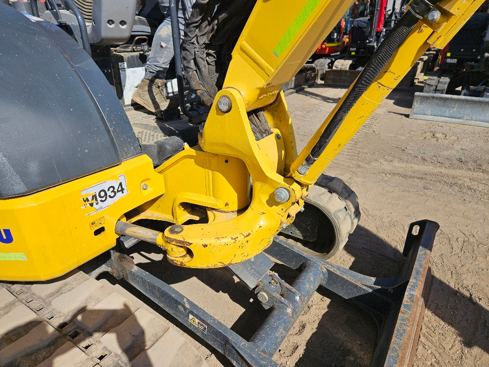 
								2022 Komatsu PC55MR-5 5.5T Excavator full									